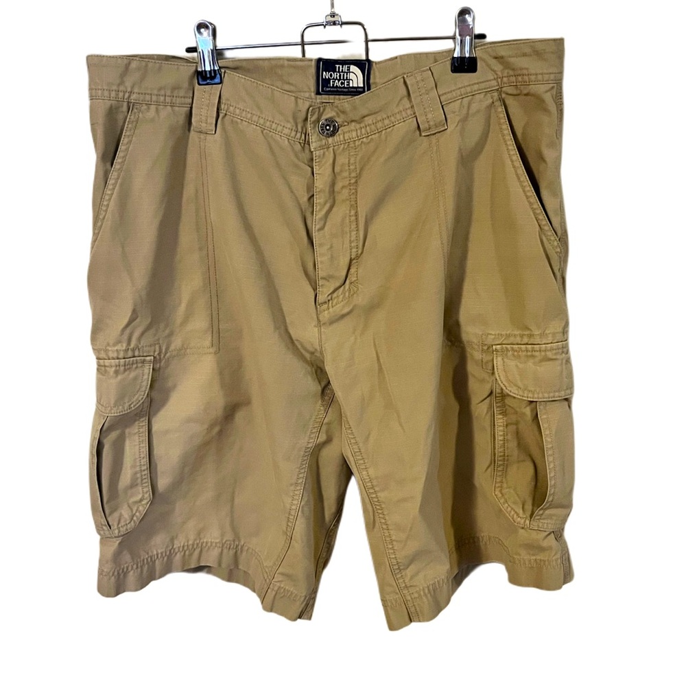 Men’s The North Face Cargo hiking shorts *size 36